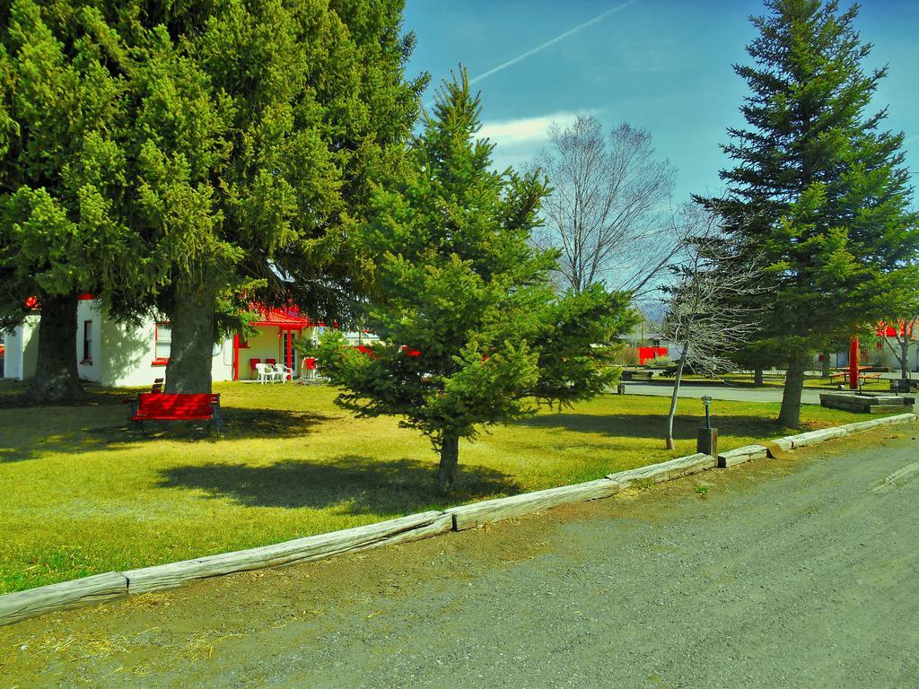 פנגואיץ' Bryce Canyon Motel מראה חיצוני תמונה