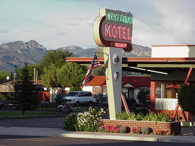 פנגואיץ' Bryce Canyon Motel מראה חיצוני תמונה