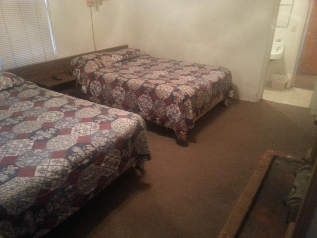 פנגואיץ' Bryce Canyon Motel חדר תמונה