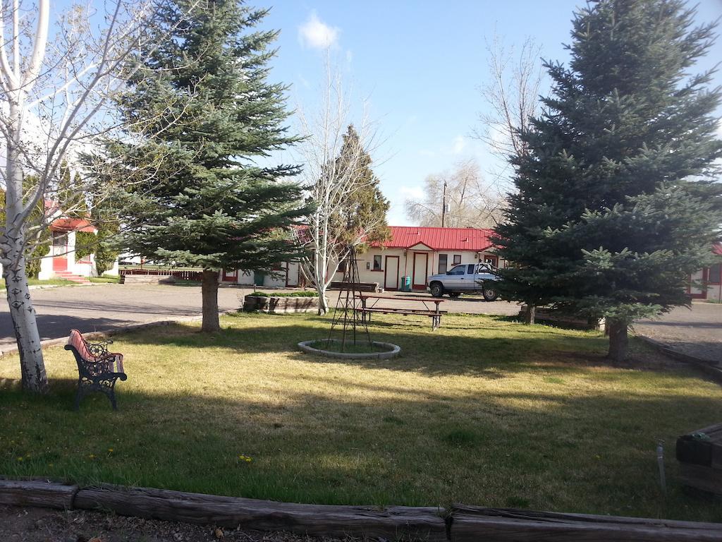 פנגואיץ' Bryce Canyon Motel מראה חיצוני תמונה
