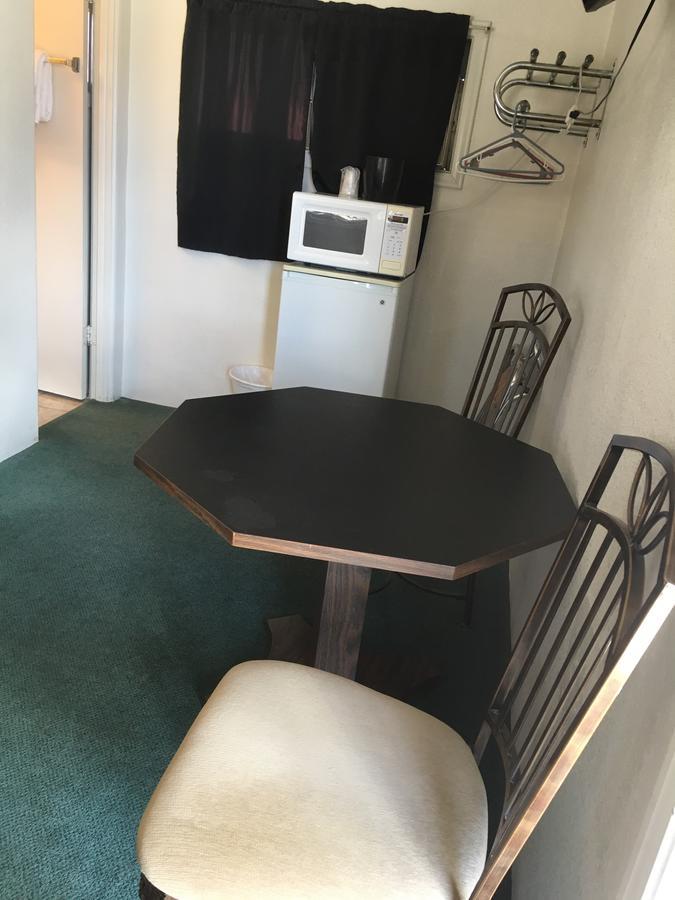 פנגואיץ' Bryce Canyon Motel מראה חיצוני תמונה