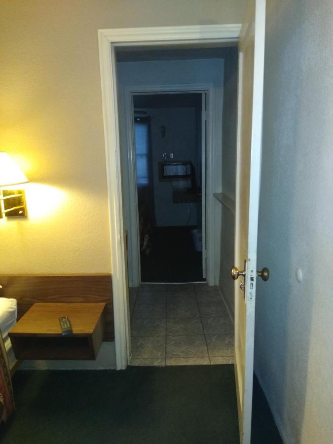 פנגואיץ' Bryce Canyon Motel מראה חיצוני תמונה